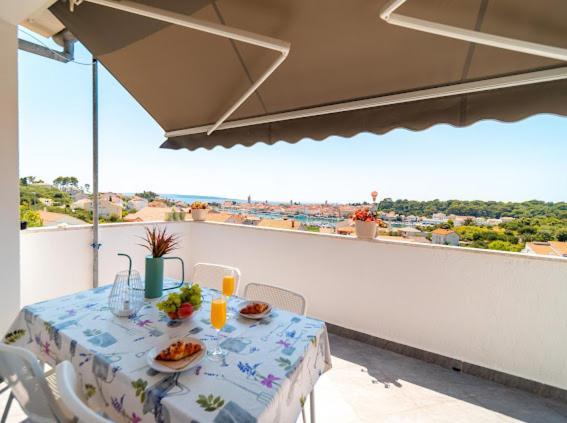 Laganini Apartman Rab Rab Town Buitenkant foto