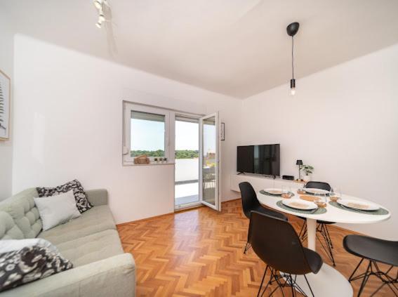 Laganini Apartman Rab Rab Town Buitenkant foto